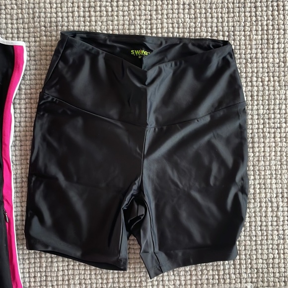 Never worn Golf/Sport Dress - XS but fits bigger (more like a small) - Picture 4 of 6